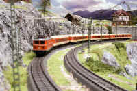 3166convoy.jpg (166048 byte)