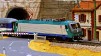 e412.jpg (197274 byte)
